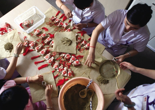 중국의 단오 풍습:향낭 차기