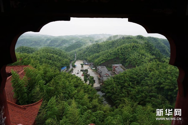 쓰촨 ‘수난주하이’ 비경을 찾아…무더위 속 청량함