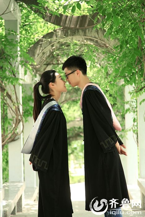 산둥서 졸업 앞둔 대학생 연인의 졸업사진 화제