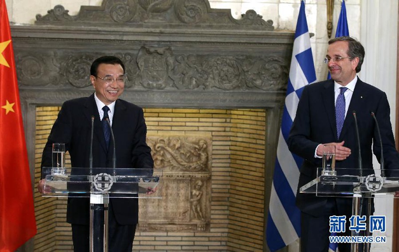 리커창 총리, 그리스 총리와 회담 후 공동 기자회견 가져