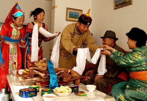 몽고(蒙古)족의 전통명절, 춘절(春節)