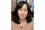  中 이혼하는 데도 번호표 받고 기다려야, 왜?[머니투데이 6.13]중국 난징(南京)시에서 이혼하려는 사람은 번호표를 받고 순서를 기다려야 한다. 이혼하려는 사람이 많아지자 정부가 번호를 부여하기로 결정한 따른 것이다. 중국의 부동산 매입과 자녀 취학문제 등으로 이혼이 급증하고 있는 것에 대한 고육지책이다.