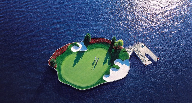 세상에 하나뿐인 물 위 골프장, 색다른 재미 선사