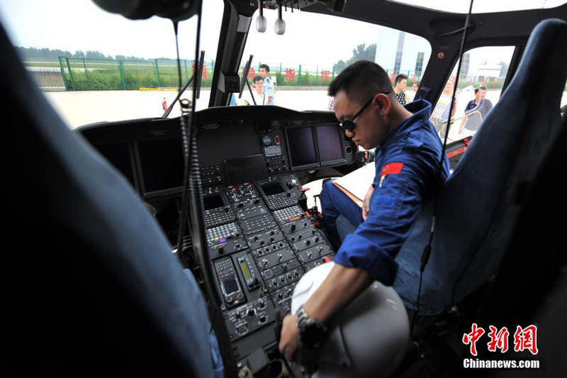 베이징 항공경찰 최초로 공개, 8개 항로 반테러 강화