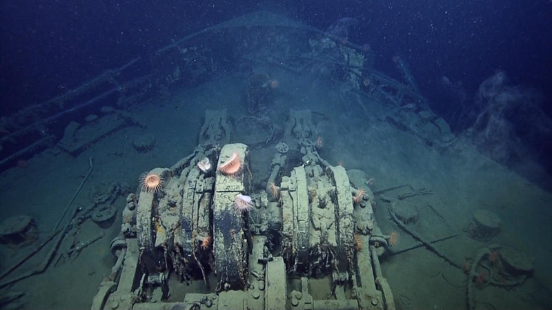 독일 잠수정•미국 객선, 바다 밑에서 함께한 72년의 우정