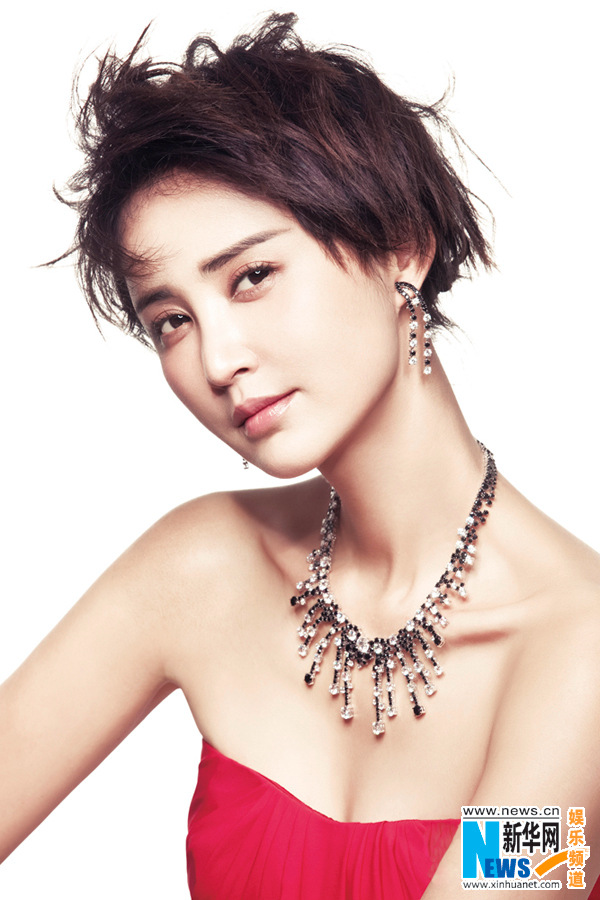 장신이 최근 패션화보, 목욕가운 드레스 패션?
