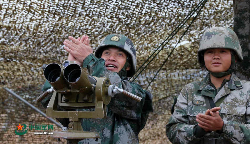 티베트 고원서 국내 신형 방공미사일 발사 훈련 실시