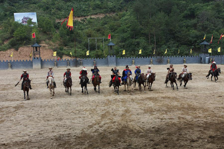 산시 촹왕자이서 고대 마상전(馬上戰) 공연 재현해 