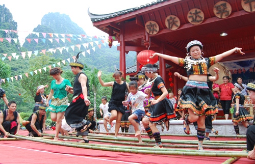 요(瑶)족의 전통명절,주주제(祝著節)