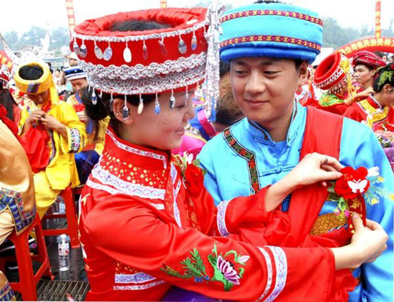 토가족(土家族)의 전통명절,뉘얼후이(女兒會)