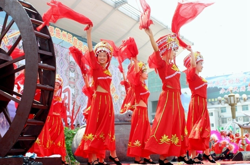 토가족(土家族)의 전통명절,뉘얼후이(女兒會)