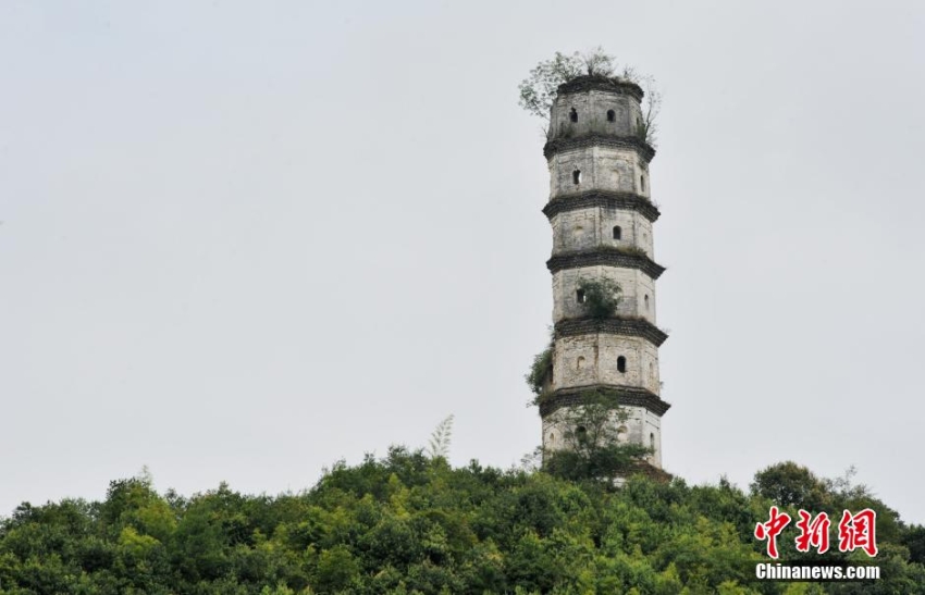 장시(江西)성 더싱시, 500년 가까이 된 ‘고탑 반쪽’