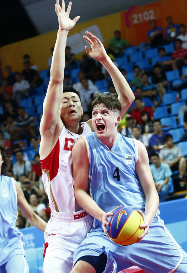난징 유스올림픽 ‘농구’ 中 우루과이 꺽어