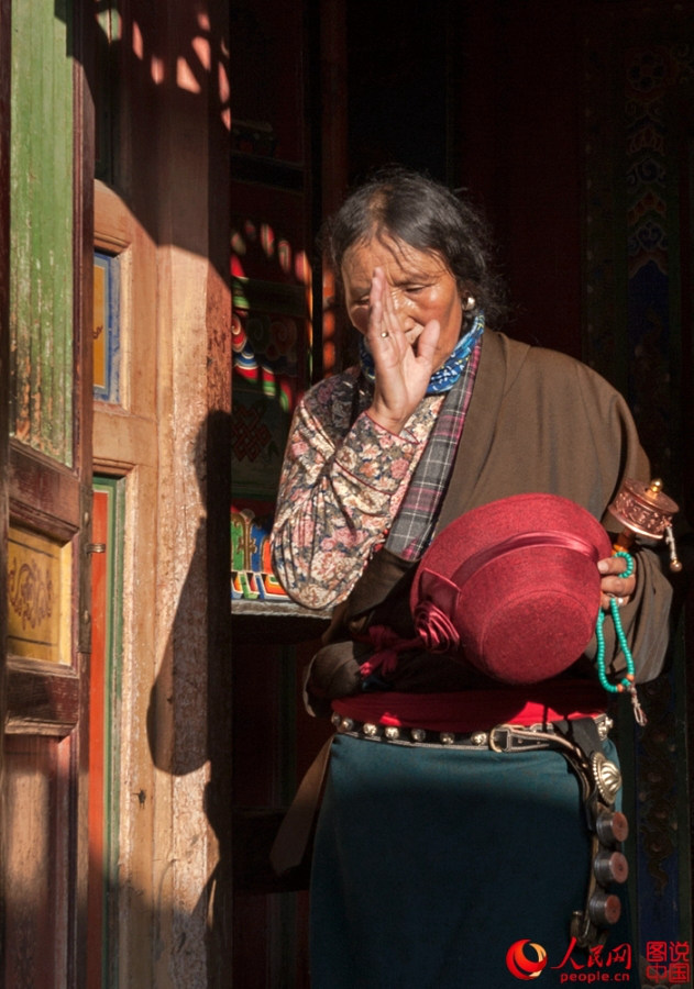 티베트인의 마음 속 성전: 고풍스런 라푸렁사원