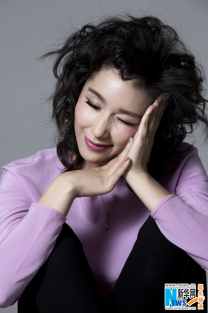 혼혈 미인 양궁루 최신 화보 대 공개, 여전히 매력 넘쳐