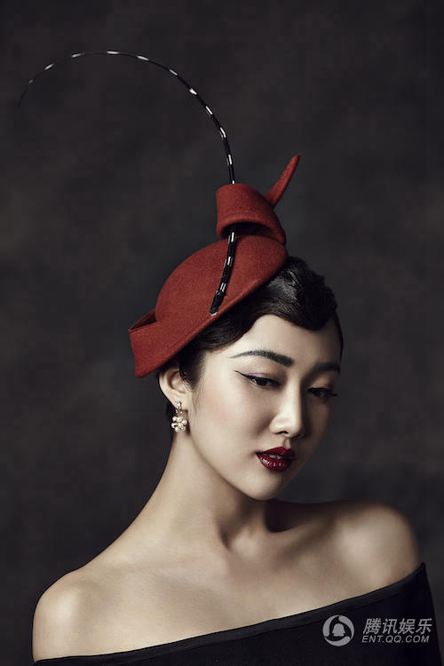 린루이시 복고풍 여름 화보 공개…모자 참 특이해!
