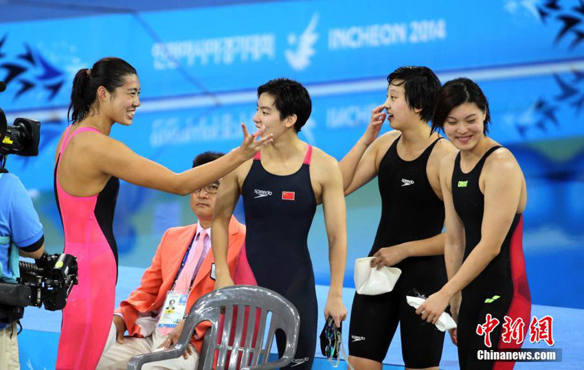 [인천아시안게임] 중국 여자 계영, ‘4x200m 금메달’