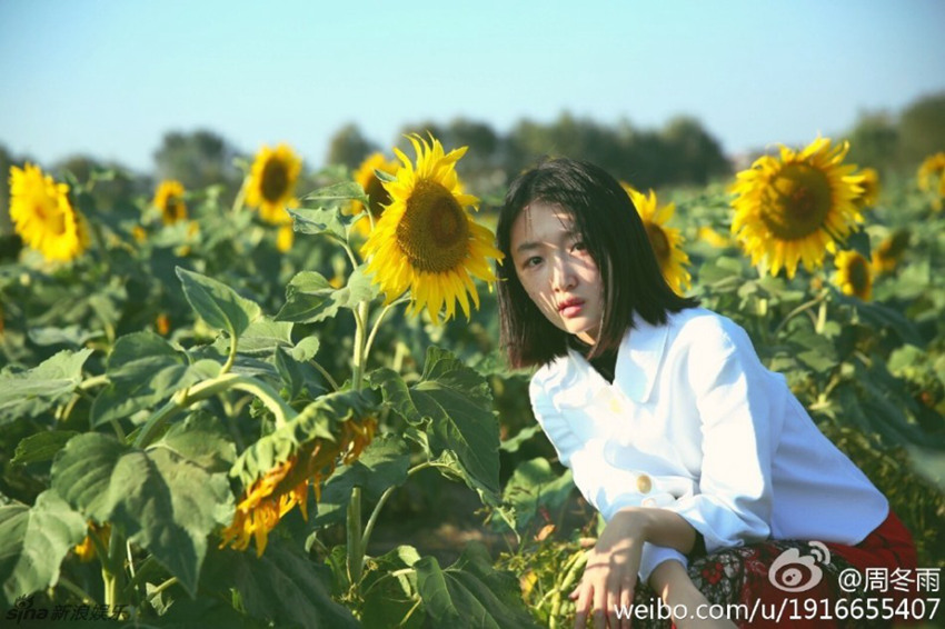 20대 여배우 저우둥위 생얼 청순미 발산, 남심 자극