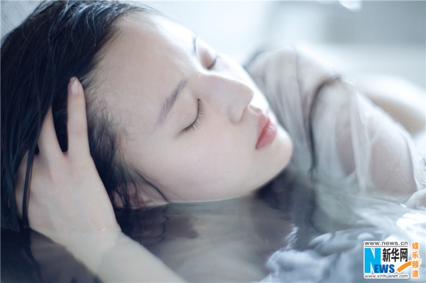 중국 미녀 배우들의 수중 아름다움 대결