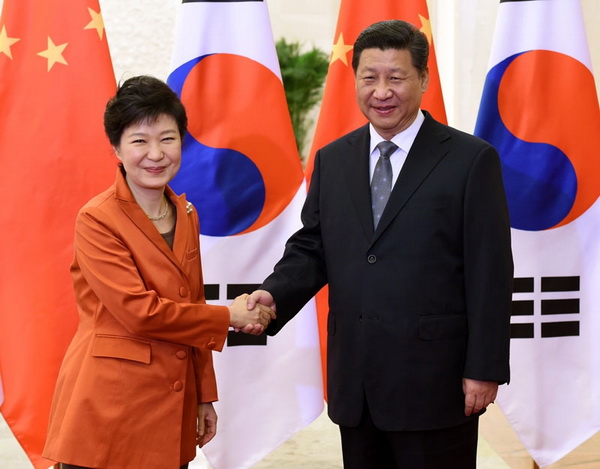 11월 10일, 시진핑(習近平) 국가주석은 베이징 인민대회당에서 박근혜 한국 대통령을 접견했다. 