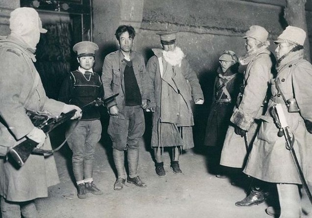 항일전쟁시 일본군 포로가 된 여병사들