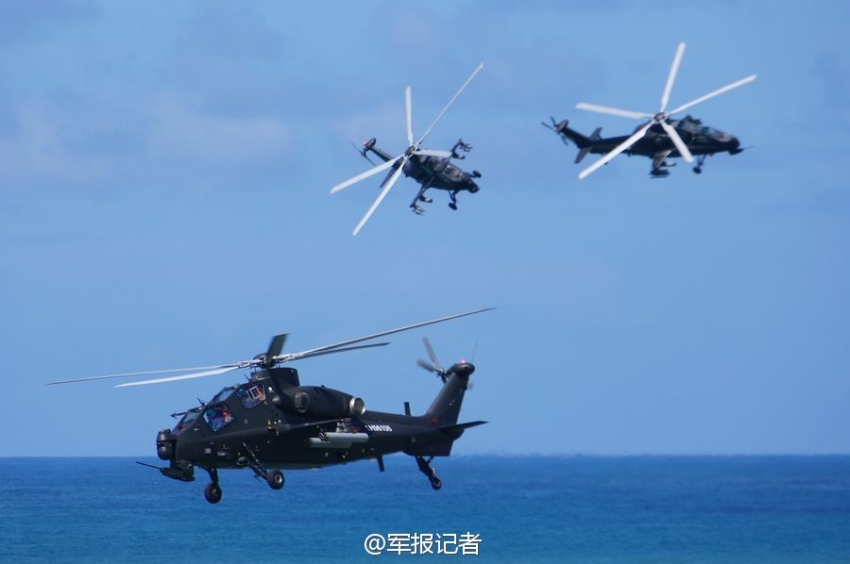 中, Z-10 공격용 헬기 동원해 해상 훈련 실시