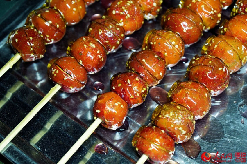 중국 북부지역의 대표적인 전통 간식 ‘빙탕후루’