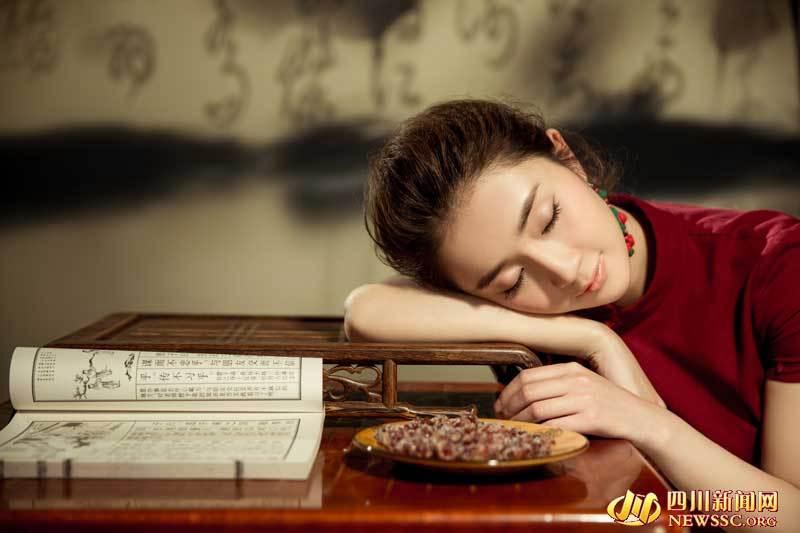 쓰촨 네이장의 새로운 홍보대사 ‘달콤한 여인’ 등장