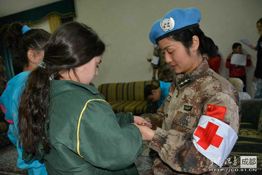 중국 레바논 평화유지군 의료팀, 아동에게 무료 신체검사