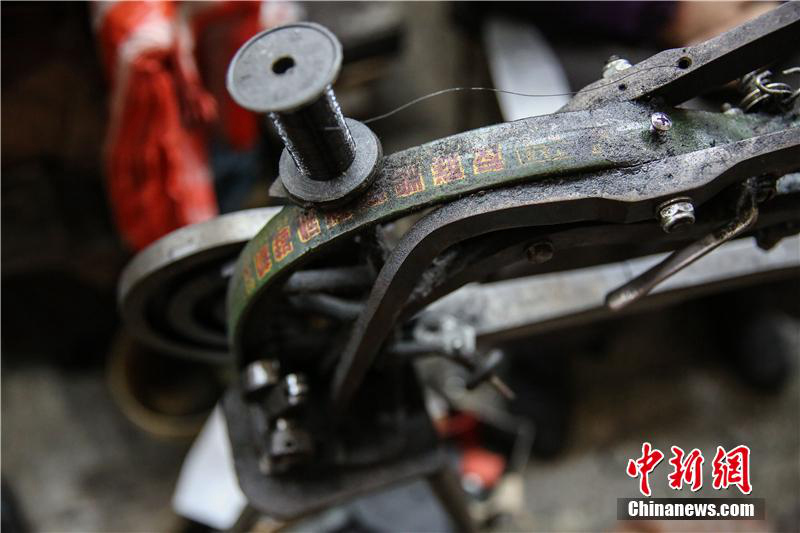 사라져가는 직업을 찾아서…신발수선공 탐방