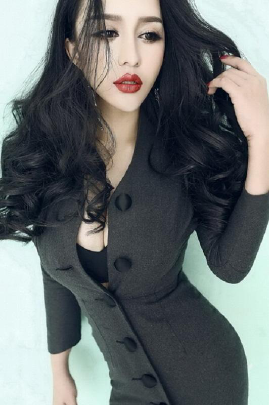 쑤쯔링, 볼륨감 넘치는 섹시 화보 공개