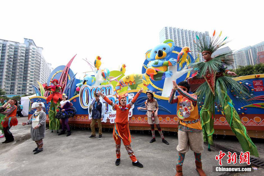 홍콩의 설날 이벤트…화려한 ‘나이트 퍼레이드’의 향연 