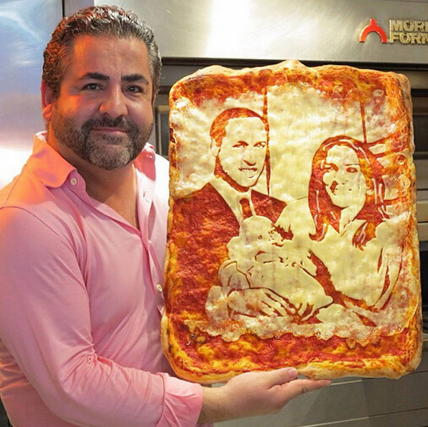 ‘성룡’을 먹어버려? 초상화 그린 피자 인기
