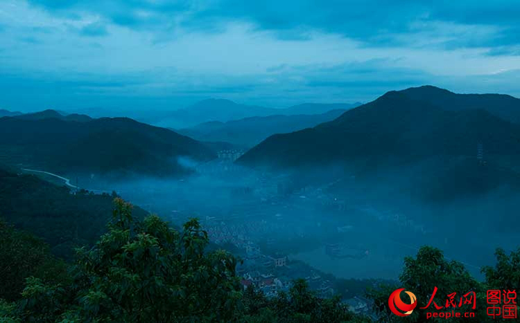 황셴삼림공원, 산과 바다가 어울려진 절경