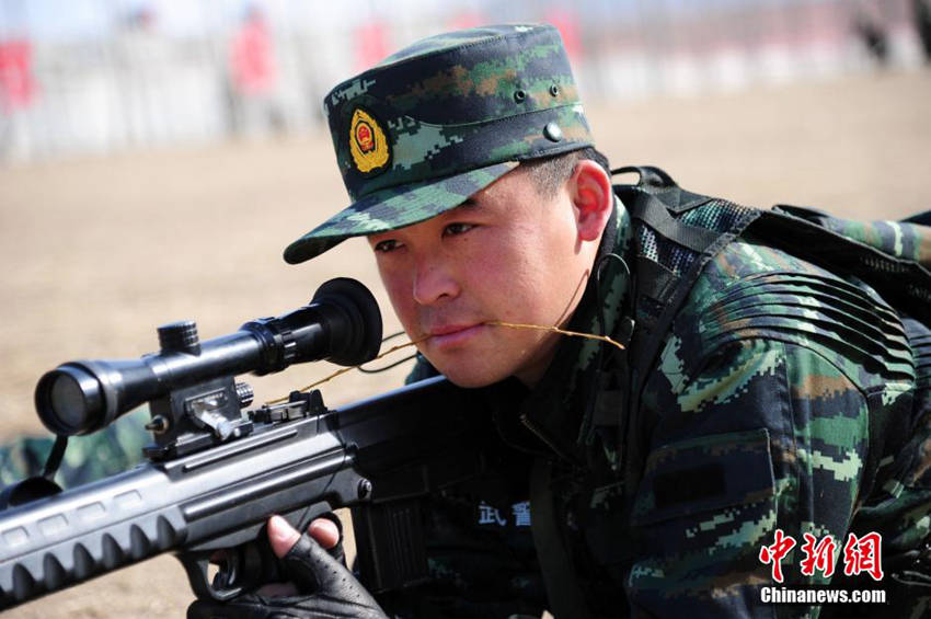 산둥 무장경찰 사격수의 실제 훈련 모습 공개