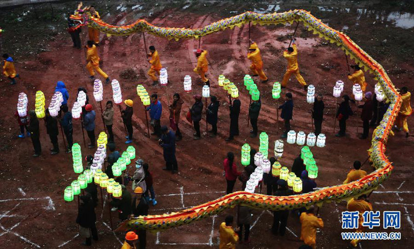 후난 헝양의 ‘화등제’, 불과 등 밝혀 풍년 기원