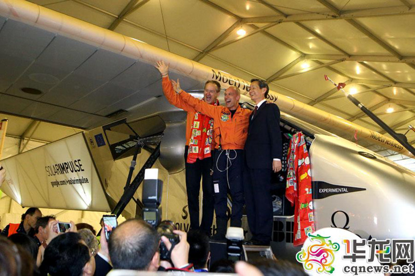 세계 최대 태양열 비행기‘솔라 임펄스2호’충칭(重慶) 도착