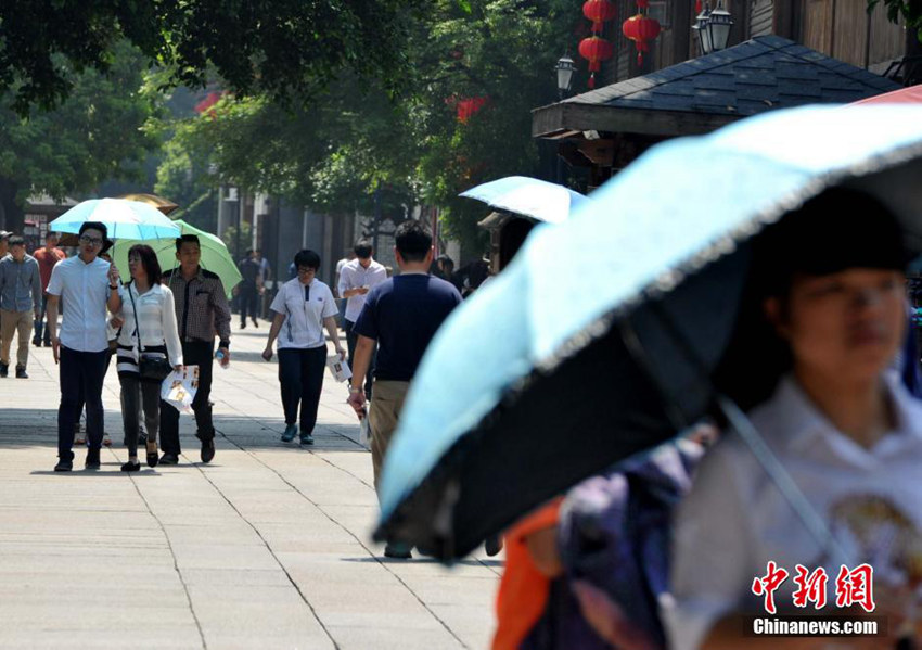 푸젠 푸저우 최고 34도 기록… 벌써 여름?
