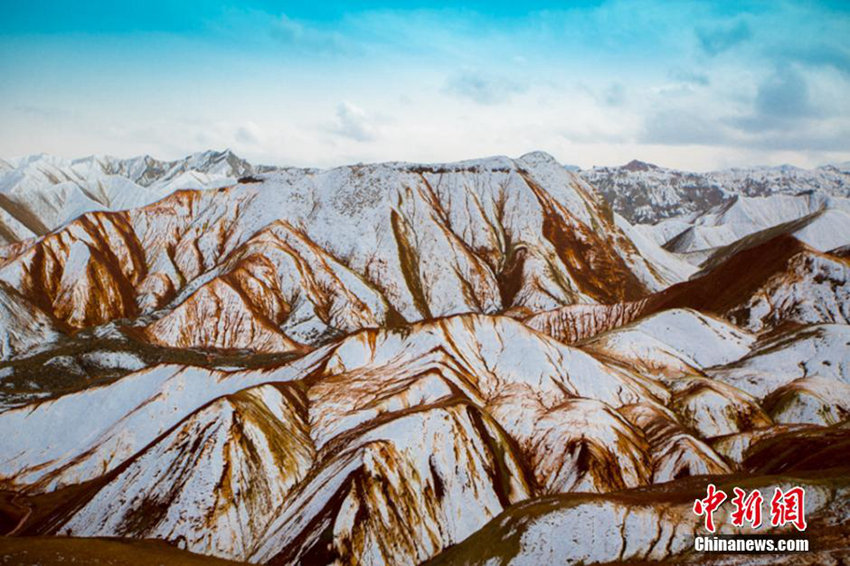 간쑤 장예 단샤산, 백설로 뒤덮인 그림 같은 풍경