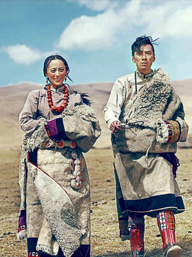 30대 장족(藏族) 신혼부부 결혼 사진 ‘인터넷 화제’