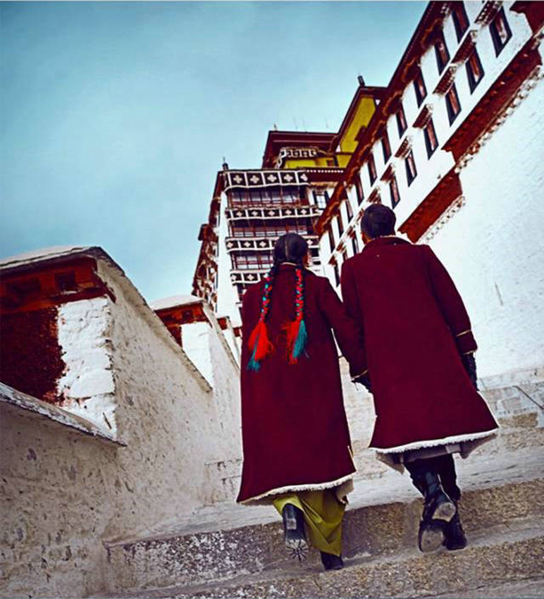 30대 장족(藏族) 신혼부부 결혼 사진 ‘인터넷 화제’