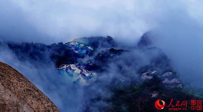 안후이 톈주산의 아름다운 경치에 취하다