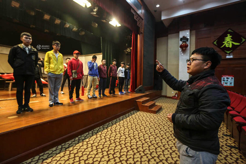 공산당혁명지 관광구의 ‘일본군’ 배우들 
