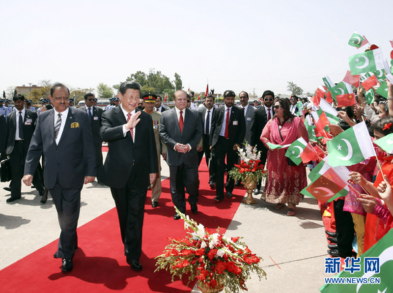 시진핑, 파키스탄 대통령와 총리 주최 환영식 참석