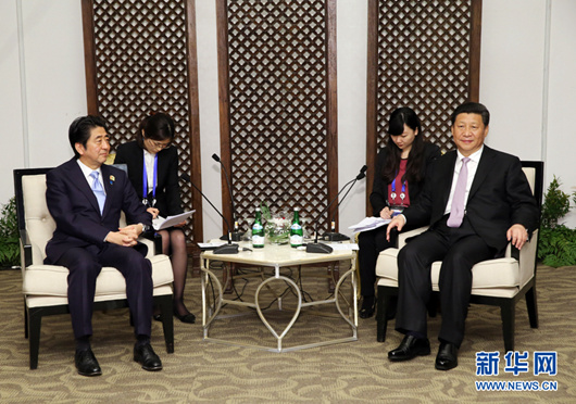 시진핑, 아베 일본 총리와 회담…양국관계 논의