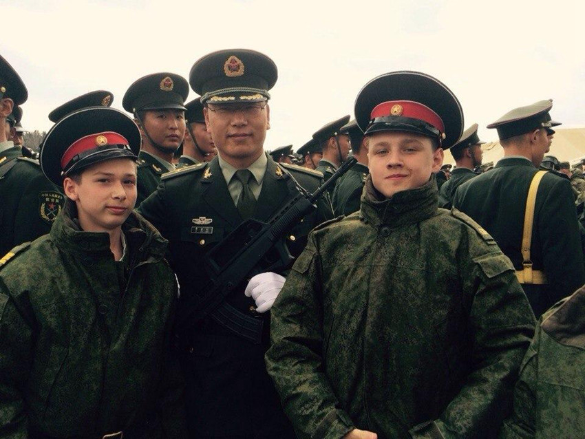 해방군 의장대 모스크바 열병식 리허설 참석 