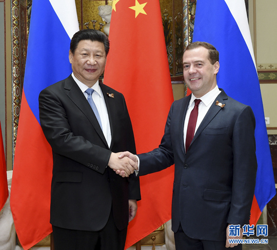 시진핑-러시아 총리 “더 많은 실질적 협력성과 기대”