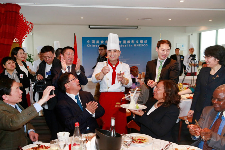 中요리사, 파리를 사로잡은 중국의 맛