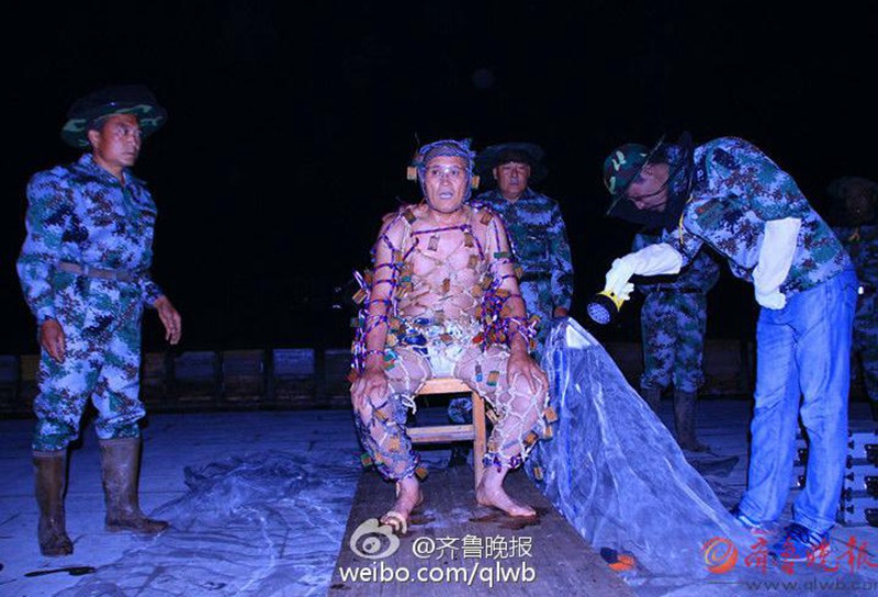 타이산 꿀벌왕, 백만 마리 꿀벌 온 몸에 붙어 기네스 기록 경신 