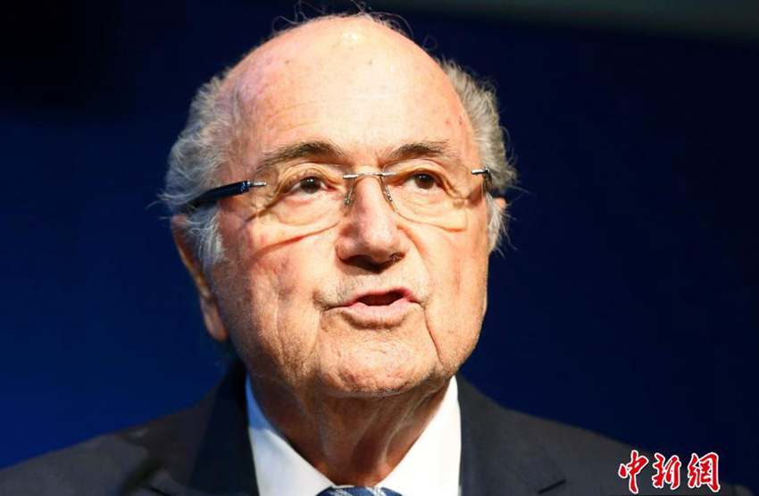  FIFA 회장 사임… “이른 시일에 임시 총회를 열겠다” 